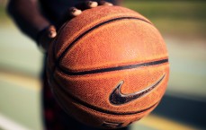 华体会平台|迈克-布朗公开支持布伦森，尼克斯核心完全值得MVP提名，引发联盟热议