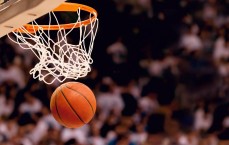 华体会app_时光不可战胜，传奇仍在翱翔，美媒对比图展现詹姆斯二十年如一日的统治力