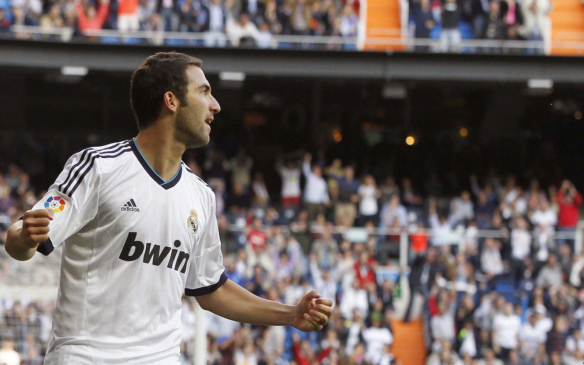 扬科维奇豪言壮语，国足携雄心壮志出征，九成五战术坚守自我风格