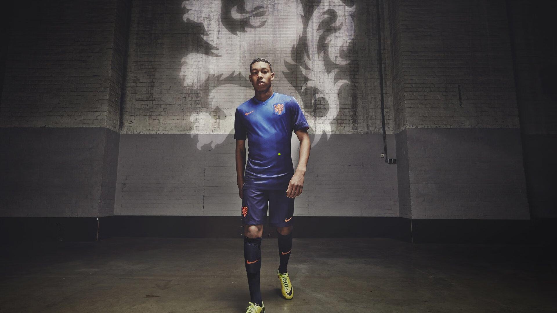 伊万深度解析澳大利亚主帅波波维奇，战术变革与足球哲学的交融